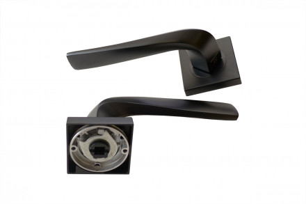 Ручка дверная квадр. VETTORE R06.135 MBP, черн. мат.